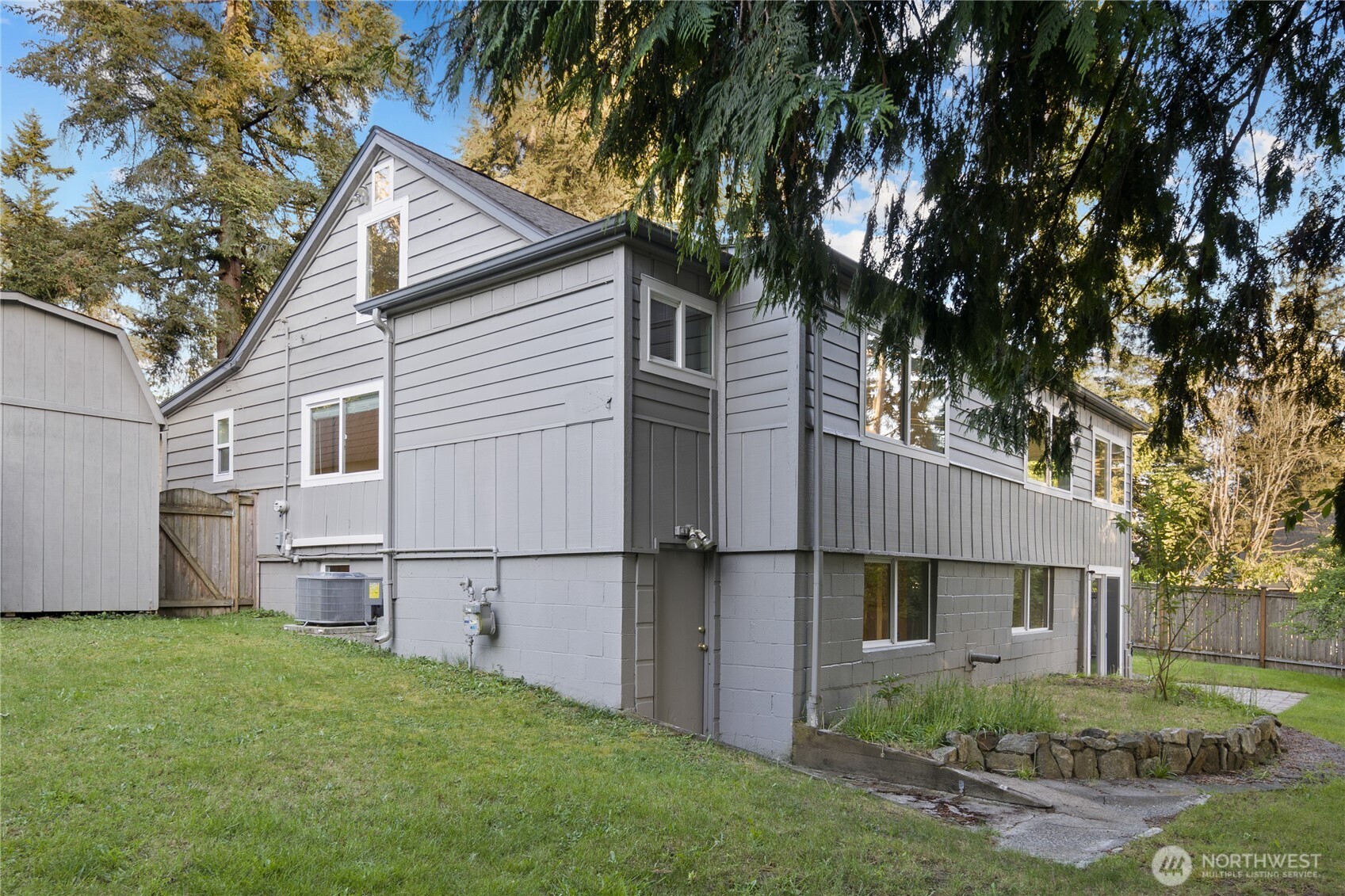 16518 Stone Avenue N Shoreline WA 98133