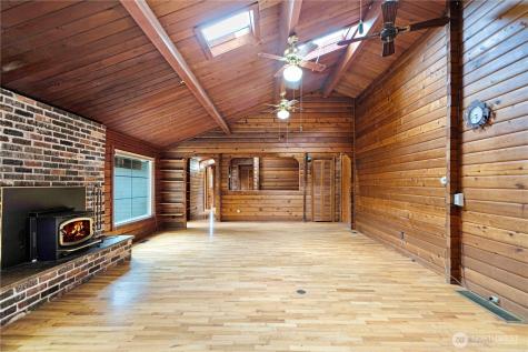 10271 148th Avenue SE Renton WA 98059