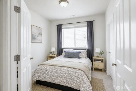 19012 105th Avenue E Puyallup WA 98374