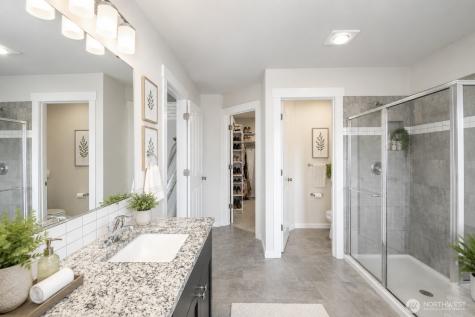 19012 105th Avenue E Puyallup WA 98374