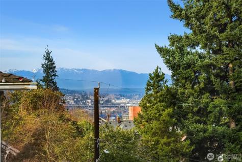 1208 E Newton Street Seattle WA 98102