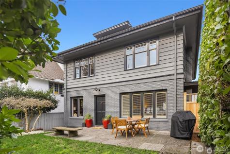 1208 E Newton Street Seattle WA 98102