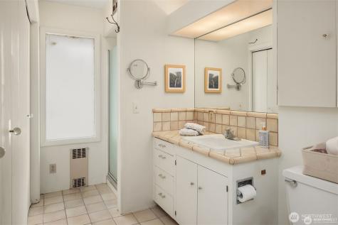 1208 E Newton Street Seattle WA 98102