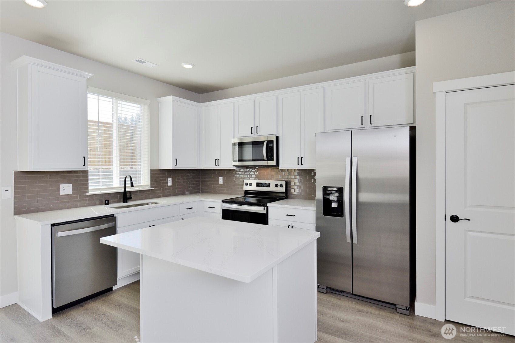 5878 NW Rhino Way Bremerton WA 98312