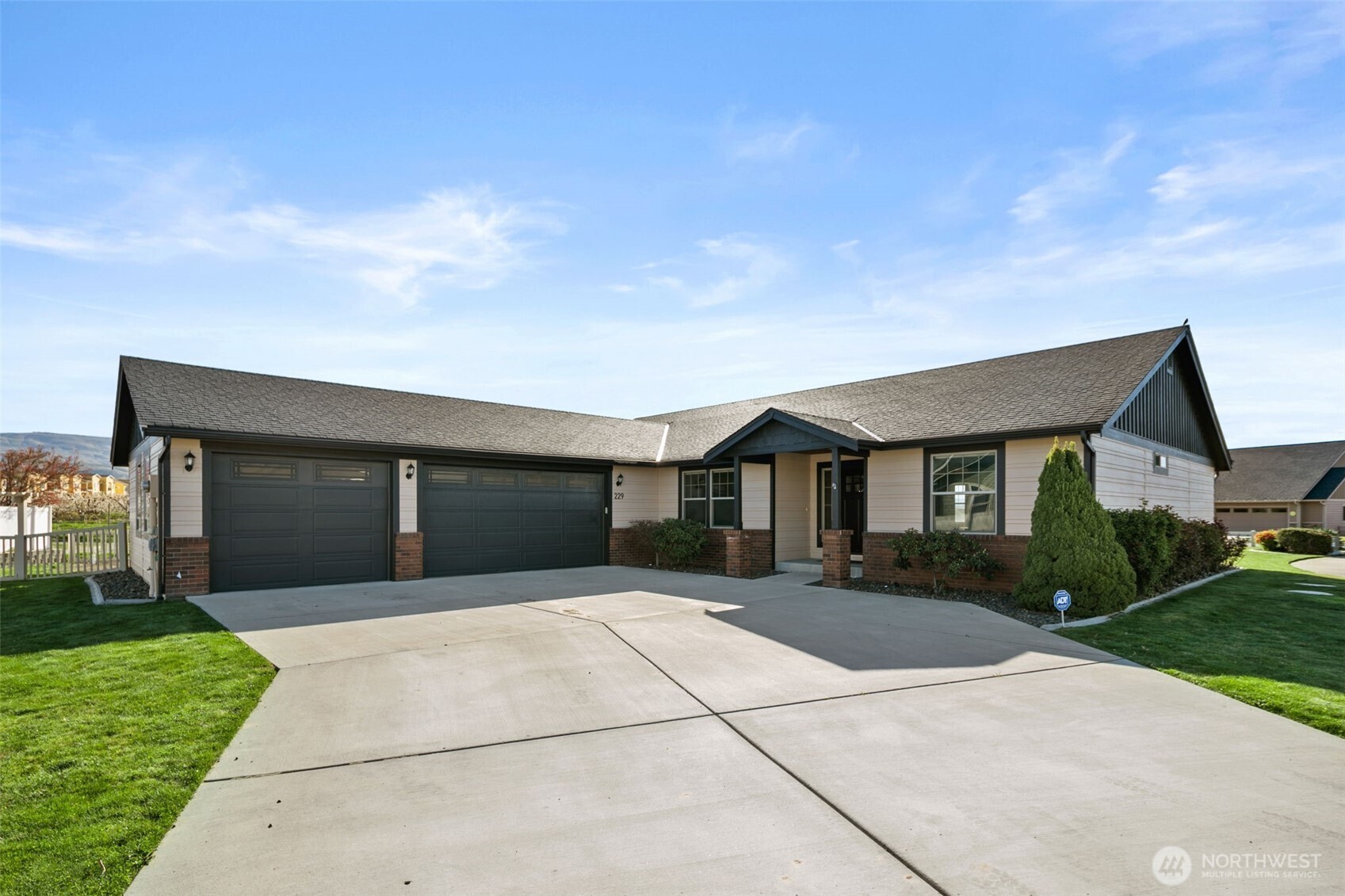229 Sun Valley Drive Wenatchee WA 98801