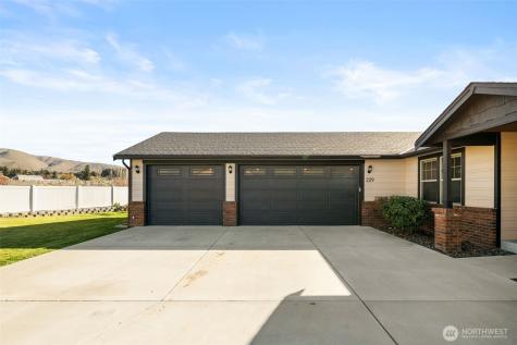 229 Sun Valley Drive Wenatchee WA 98801