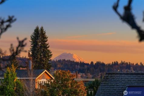 7 10th Avenue Kirkland WA 98033
