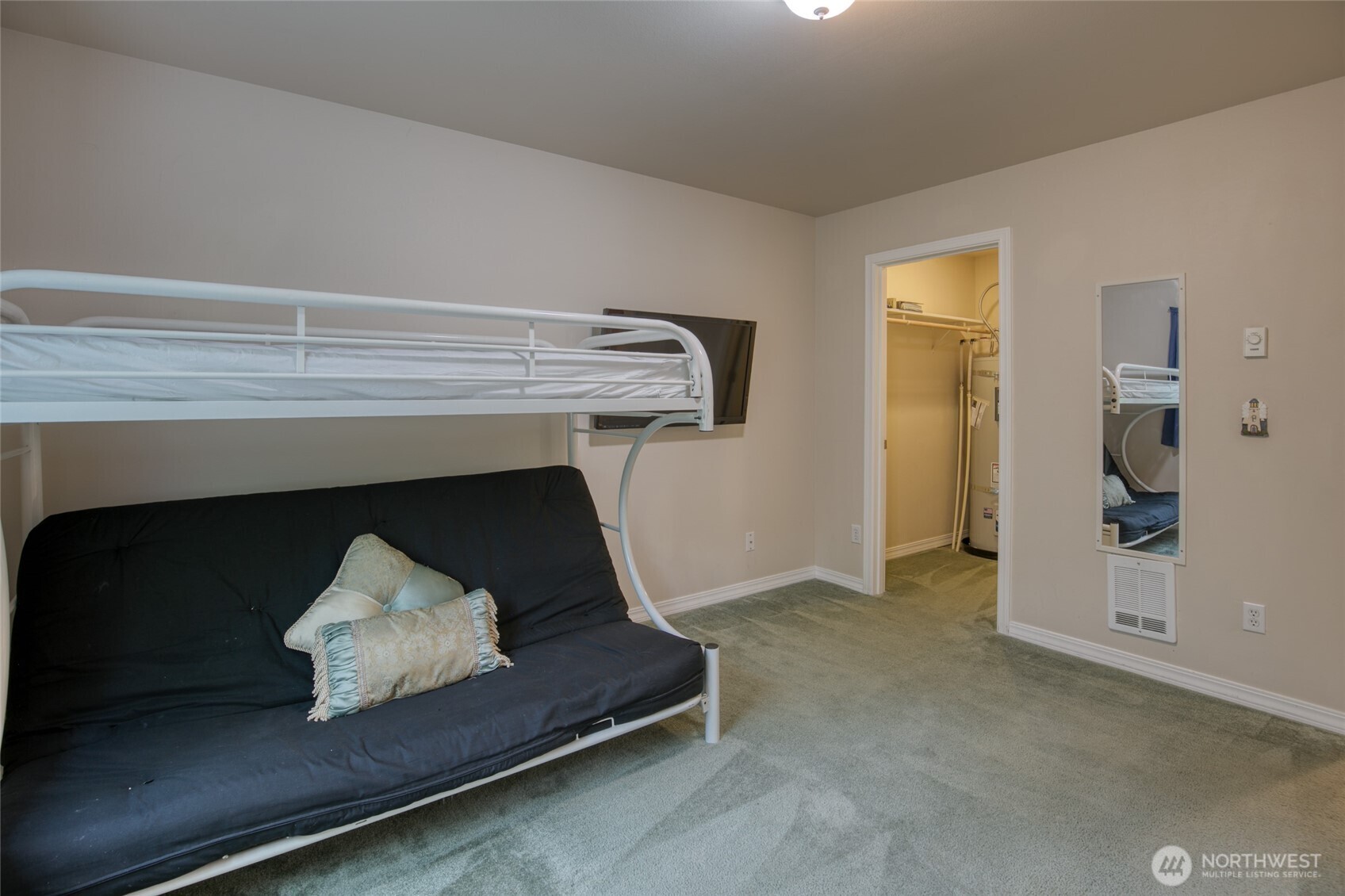 899 Wawona Avenue SW Ocean Shores WA 98569
