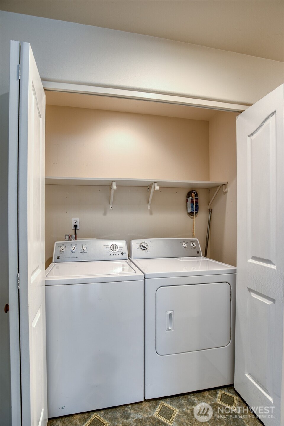 899 Wawona Avenue SW Ocean Shores WA 98569