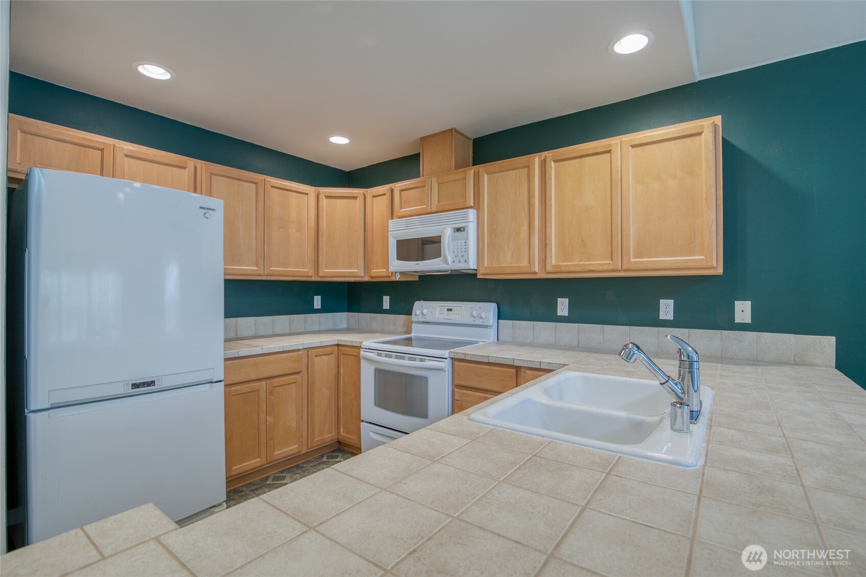 899 Wawona Avenue SW Ocean Shores WA 98569