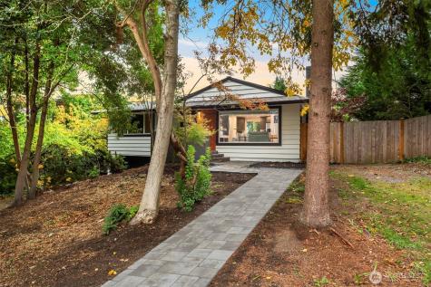 10045 NE 15th Street Bellevue WA 98004