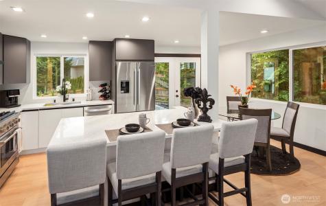 10045 NE 15th Street Bellevue WA 98004