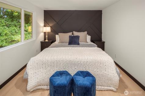 10045 NE 15th Street Bellevue WA 98004