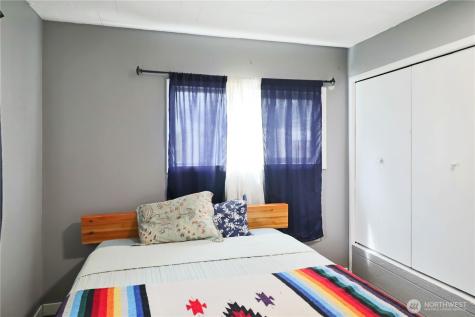 183 Wood Avenue Morton WA 98356