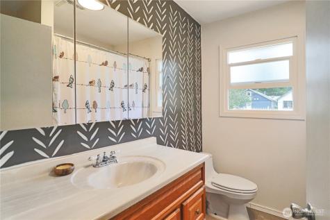 183 Wood Avenue Morton WA 98356