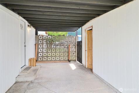 183 Wood Avenue Morton WA 98356