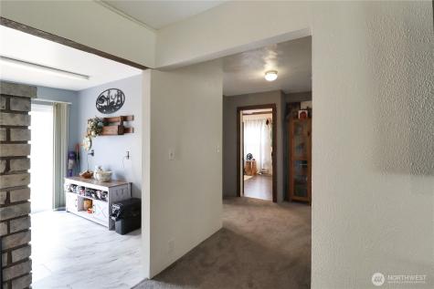 183 Wood Avenue Morton WA 98356