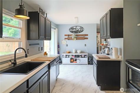183 Wood Avenue Morton WA 98356