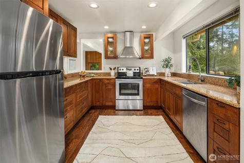 22223 NE 82nd Place Redmond WA 98053