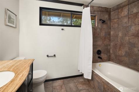 22223 NE 82nd Place Redmond WA 98053