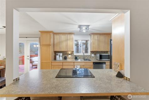 2569 Airline Way Oak Harbor WA 98277