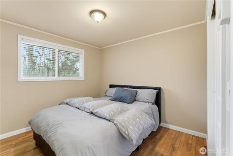 2569 Airline Way Oak Harbor WA 98277