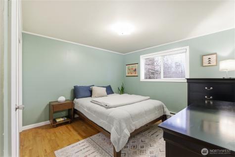 2569 Airline Way Oak Harbor WA 98277