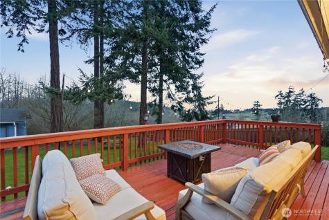 2569 Airline Way Oak Harbor WA 98277