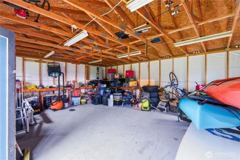 2569 Airline Way Oak Harbor WA 98277