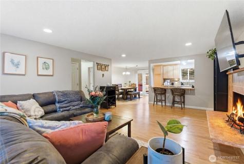 2569 Airline Way Oak Harbor WA 98277
