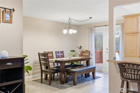 2569 Airline Way Oak Harbor WA 98277