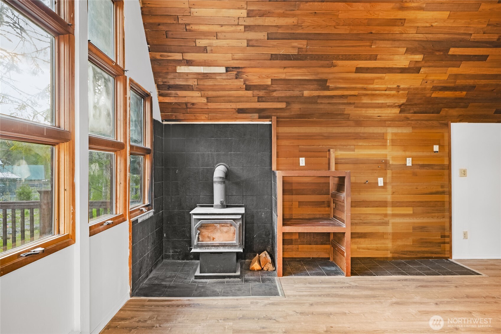 17118 Riverview Way E Enumclaw WA 98022