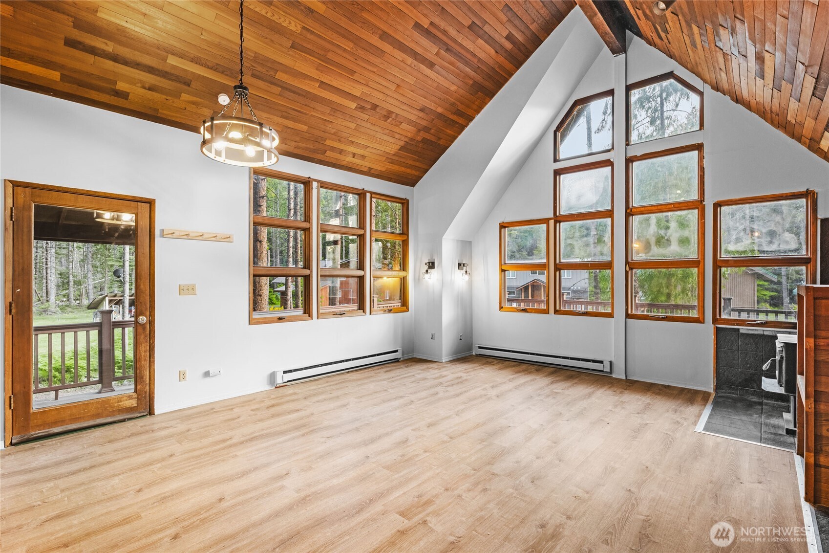 17118 Riverview Way E Enumclaw WA 98022