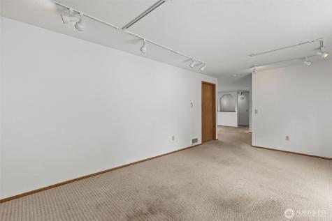 8111 NE 157th Kenmore WA 98028