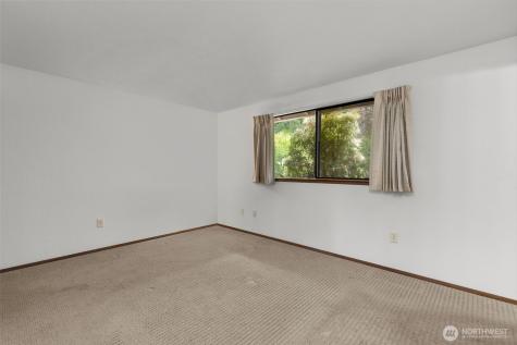 8111 NE 157th Kenmore WA 98028
