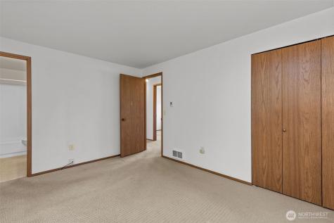 8111 NE 157th Kenmore WA 98028