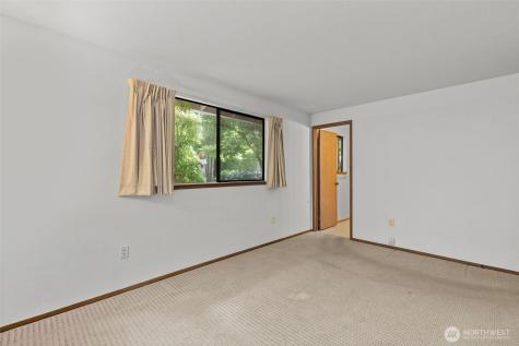 8111 NE 157th Kenmore WA 98028
