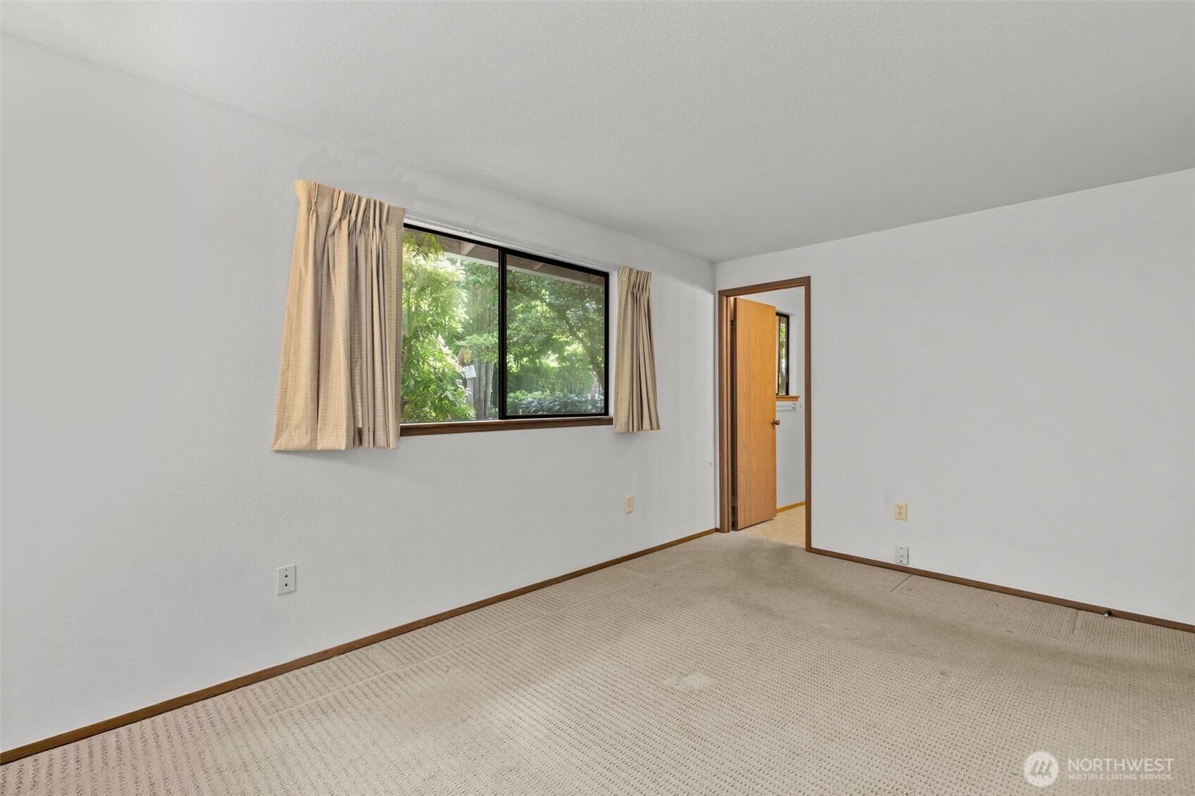 8111 NE 157th Kenmore WA 98028
