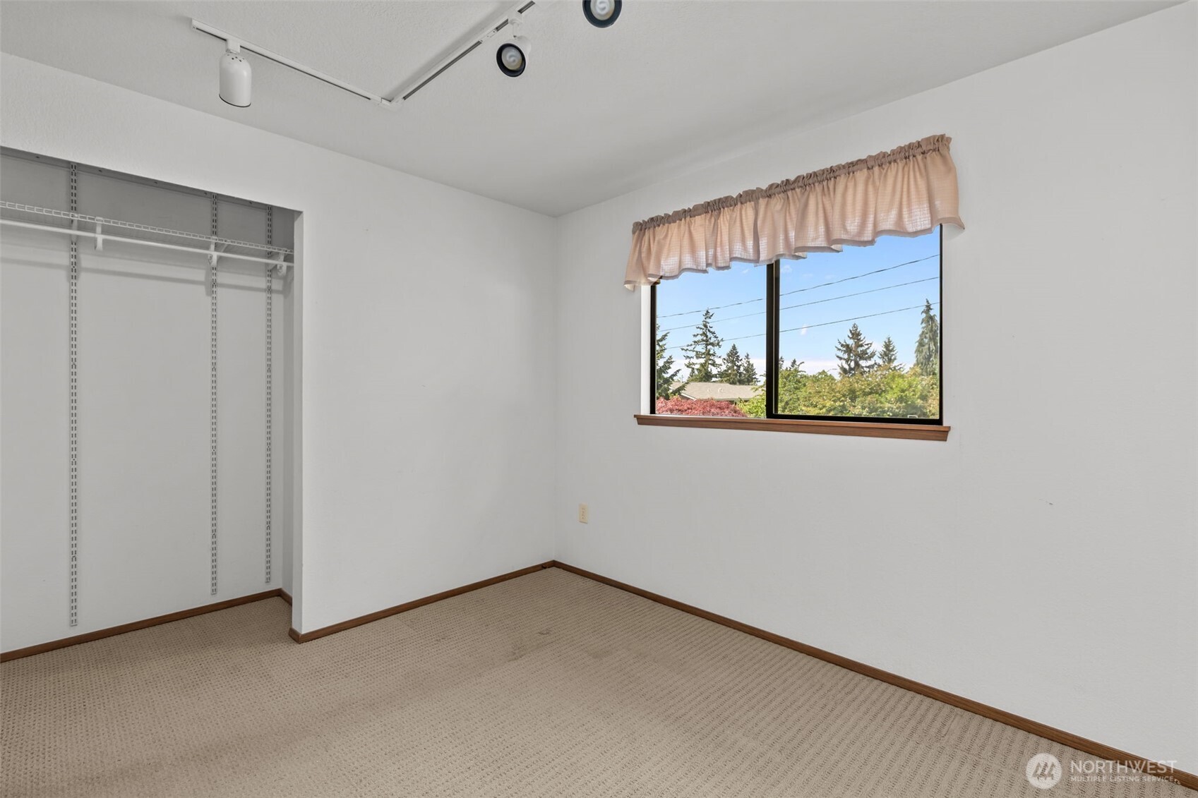 8111 NE 157th Kenmore WA 98028