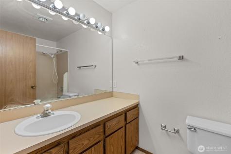 8111 NE 157th Kenmore WA 98028