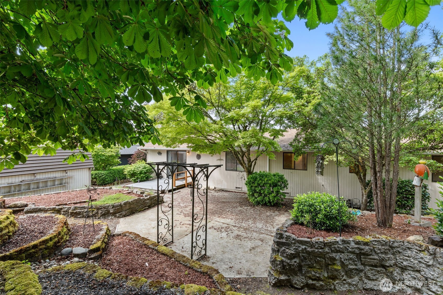 8111 NE 157th Kenmore WA 98028