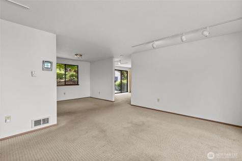 8111 NE 157th Kenmore WA 98028