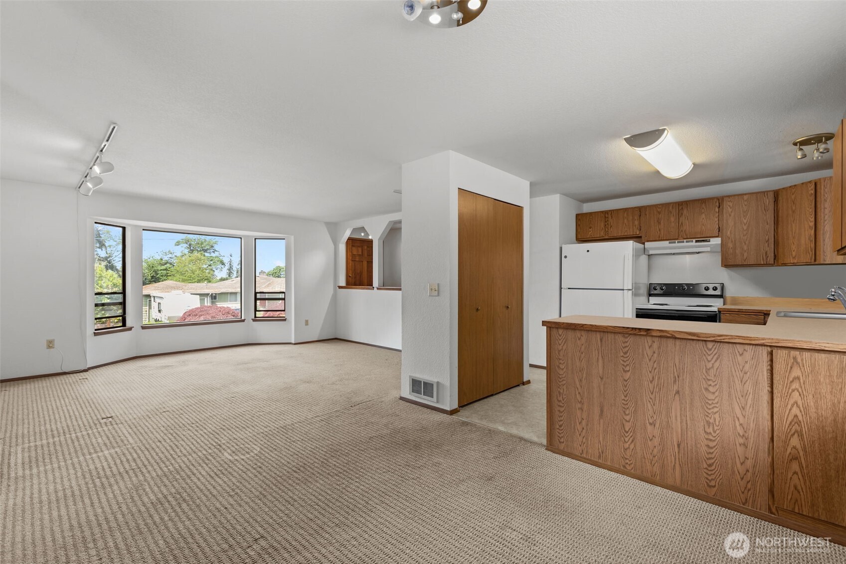 8111 NE 157th Kenmore WA 98028