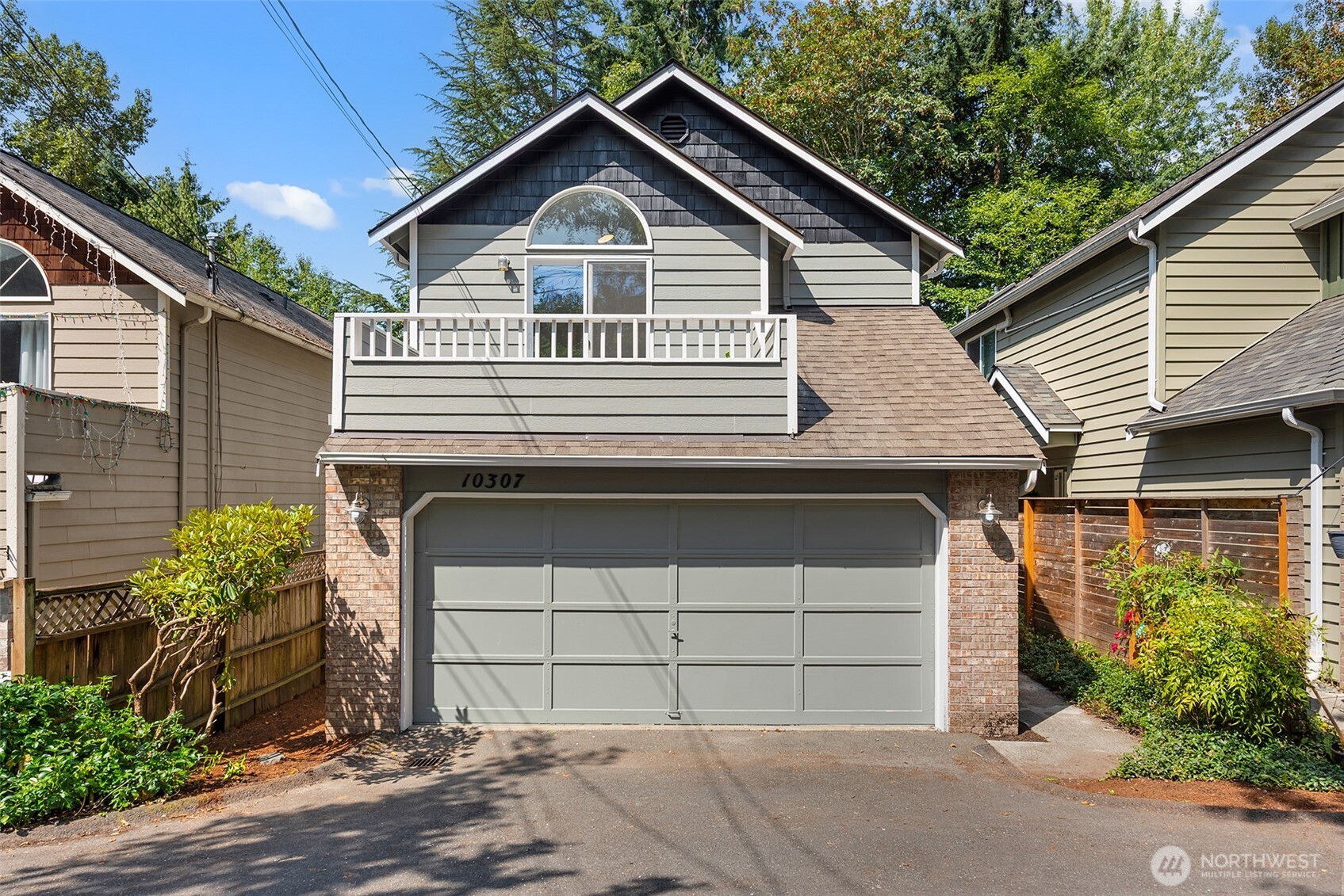 10307 46th Avenue NE Seattle WA 98125