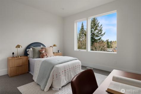 138 8th Court Kirkland WA 98033