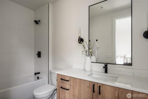 138 8th Court Kirkland WA 98033