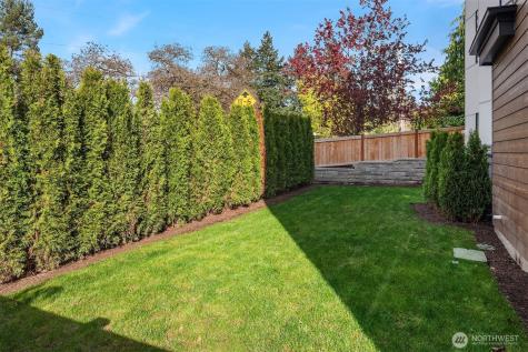 138 8th Court Kirkland WA 98033