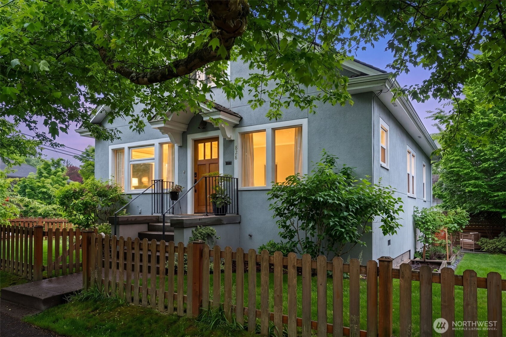 828 24th Avenue Seattle WA 98122