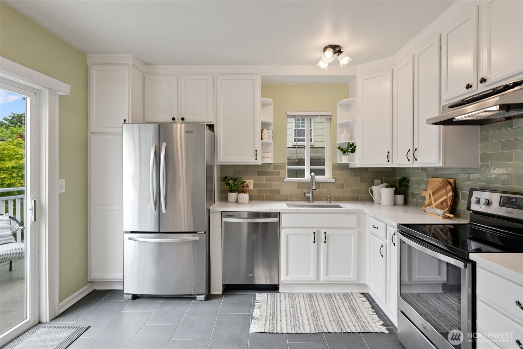 828 24th Avenue Seattle WA 98122