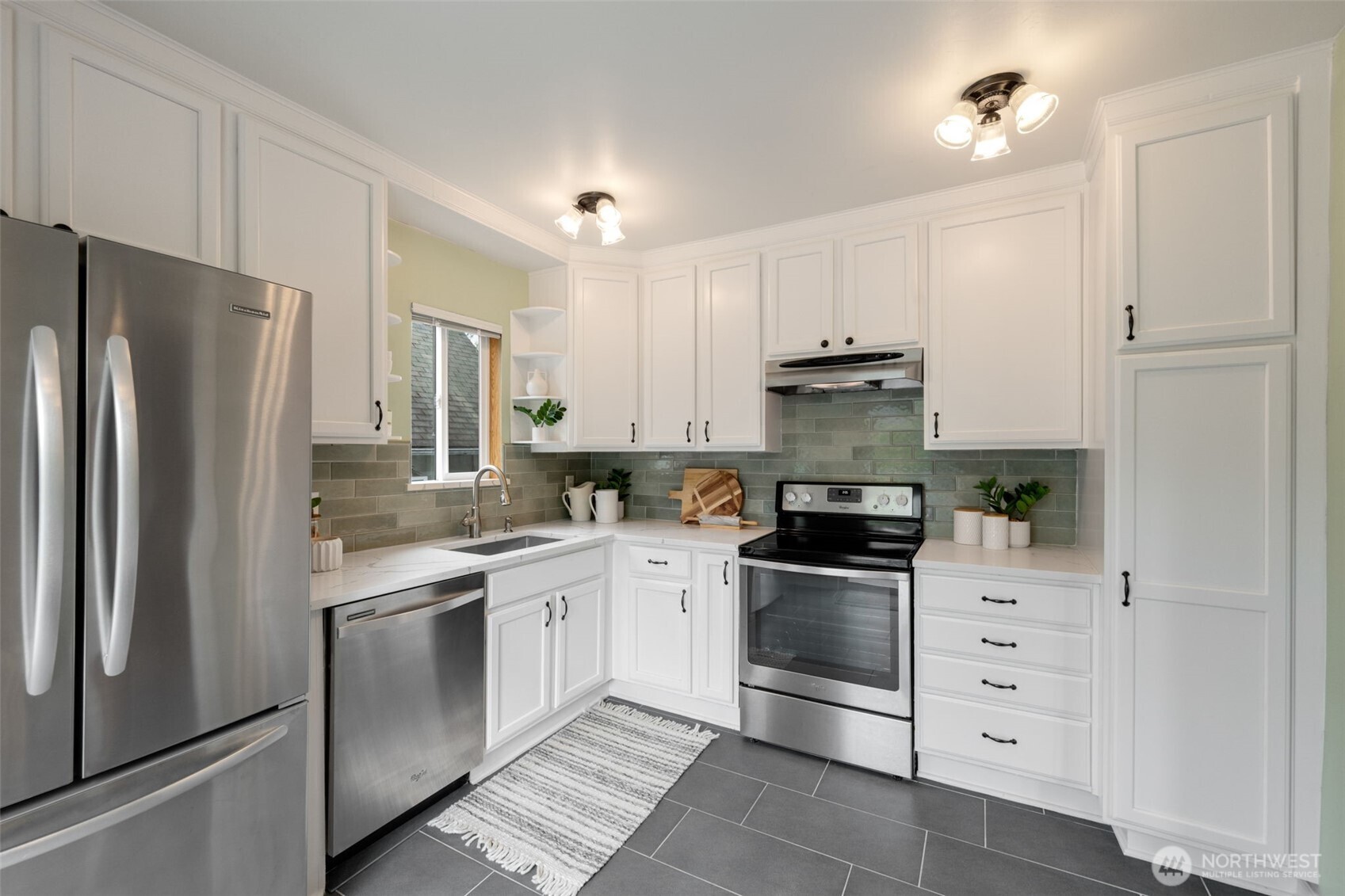 828 24th Avenue Seattle WA 98122